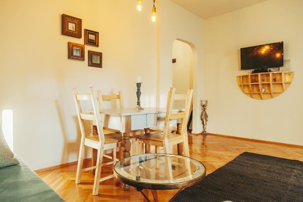 Artsy Old Town Apartment Букурещ Екстериор снимка